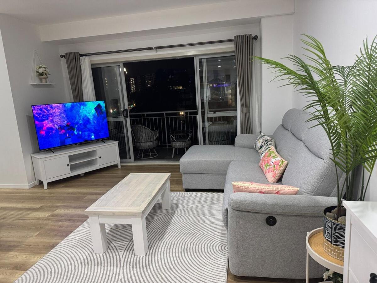 Penthouse Delight 3 Bd 2 Bth Free Carpark, Pool & Tennis Court