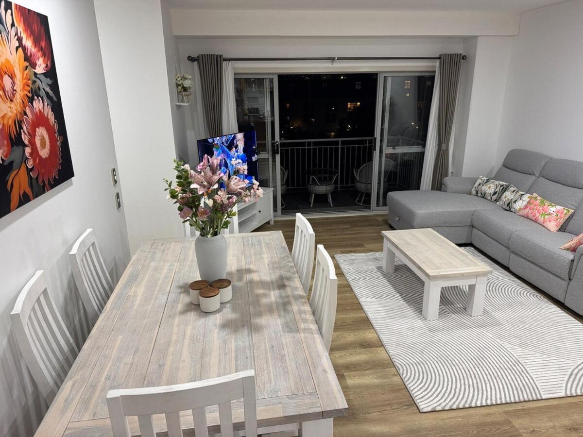 Penthouse Delight 3 Bd 2 Bth Free Carpark, Pool & Tennis Court